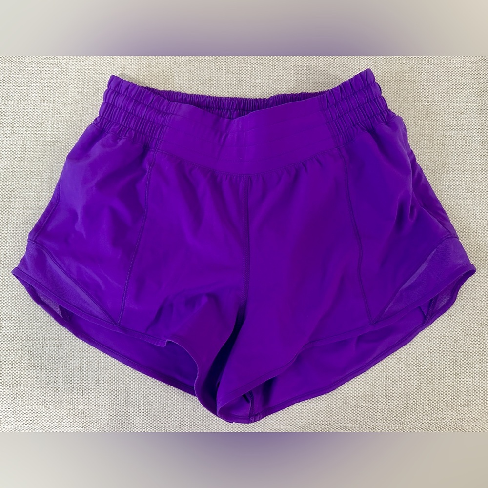 Lululemon Hotty Hot High Rise Lined Short 2.5” - Size 6,Color:Atomic Purple EUC